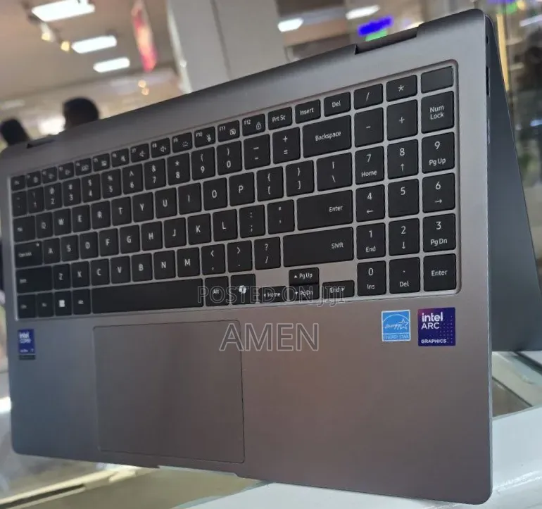 New Laptop Samsung 16GB Intel Core Ultra 7 SSD 512GB