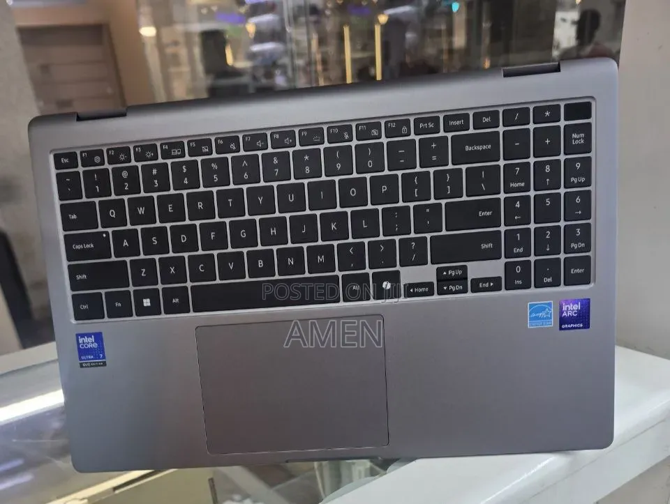 New Laptop Samsung 16GB Intel Core Ultra 7 SSD 512GB