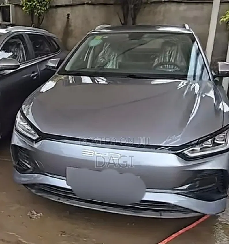 New BYD E2 43 kWh 94 hp FWD 2025 Gray