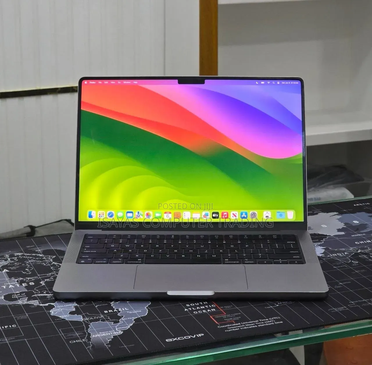 New Laptop Apple MacBook Pro 2024 M3 8GB Apple M3 Pro SSD 512GB