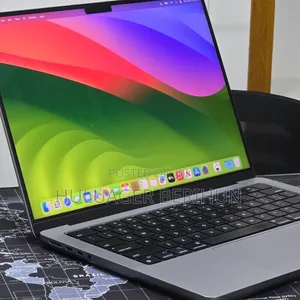 New Laptop Apple MacBook Pro 2023 M3 8GB Apple M3 Pro SSD 512GB