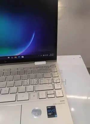 New Laptop HP Envy x360 8GB Intel Core i7 SSD 512GB