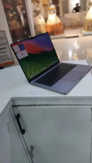 New Laptop Apple MacBook Pro 2021 M1 32GB Apple M1 Pro SSD 512GB