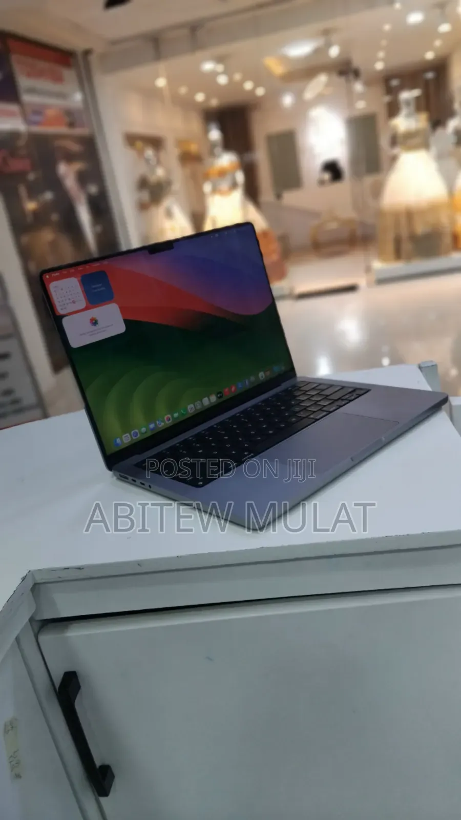New Laptop Apple MacBook Pro 2021 M1 32GB Apple M1 Pro SSD 512GB