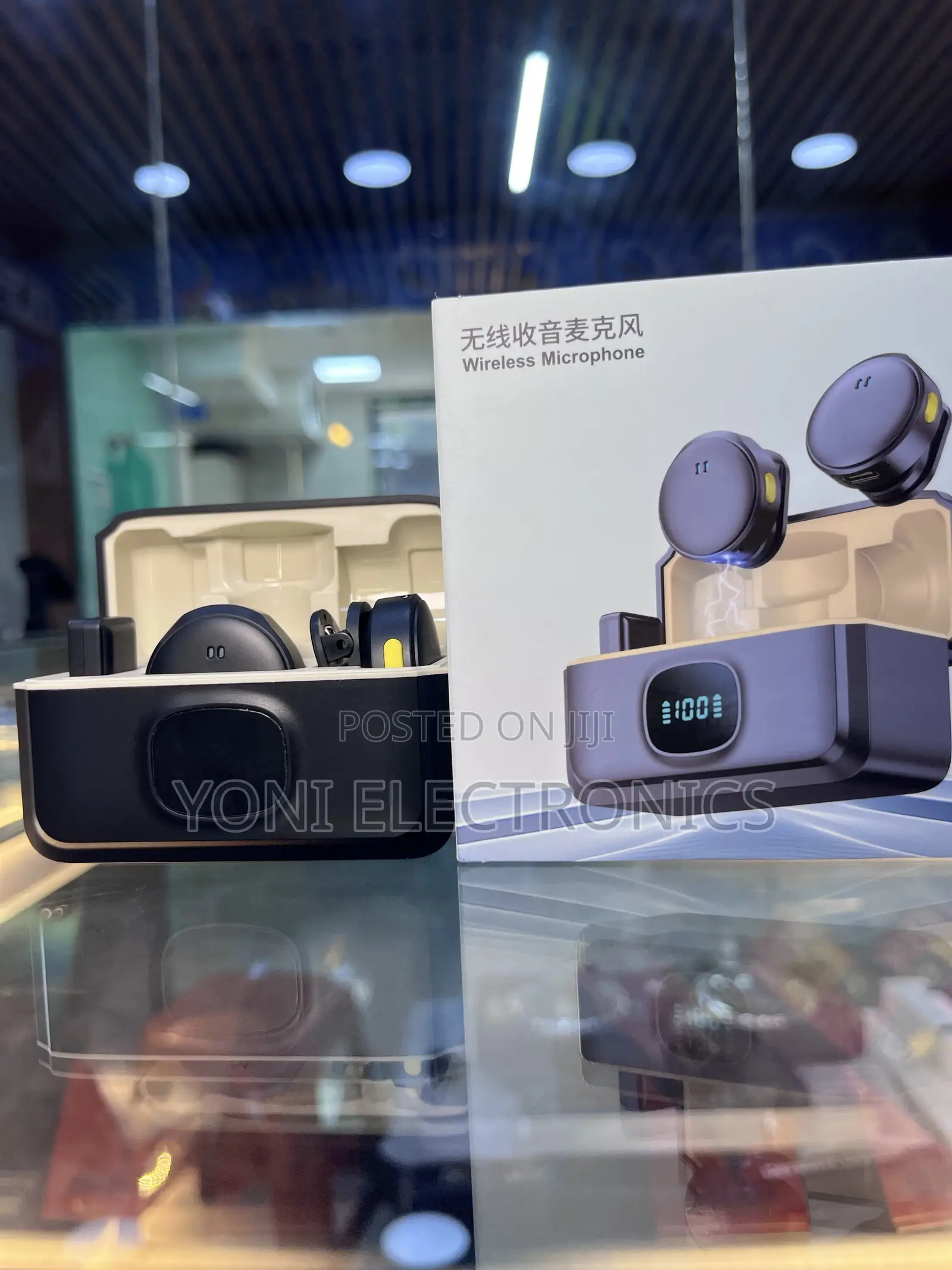 2.4g Dual Wireless Microphone System With Charging Case