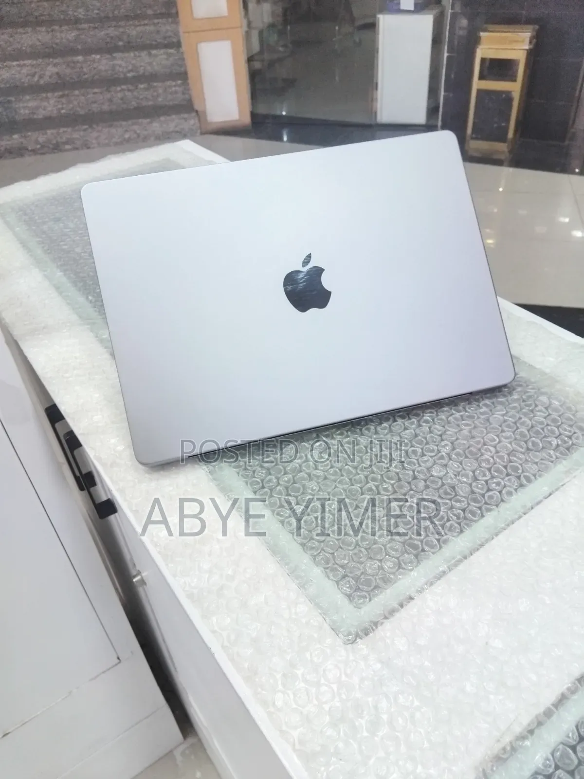 New Laptop Apple MacBook Pro 2021 M1 32GB Intel Core M SSD 512GB