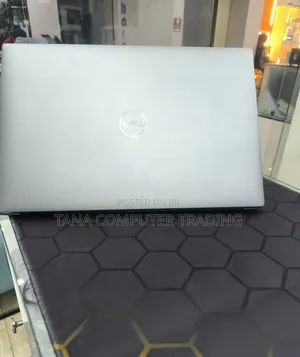 New Laptop Dell Precision 5570 16GB Intel Core i7 SSD 512GB