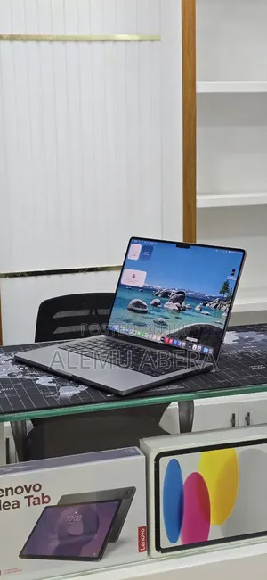 New Laptop Apple MacBook Pro 2021 M1 32GB Apple M1 Pro SSD 512GB