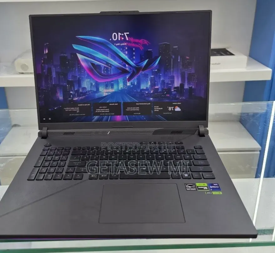 New Laptop Asus ROG Strix G17 16GB Intel Core i9 SSD 1T
