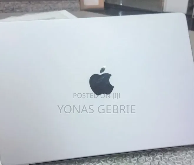 New Laptop Apple MacBook 32GB Apple M1 Pro SSD 512GB