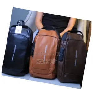 The Guardian Chest Bag: Lockable Zipper for Ultimate Travel Security