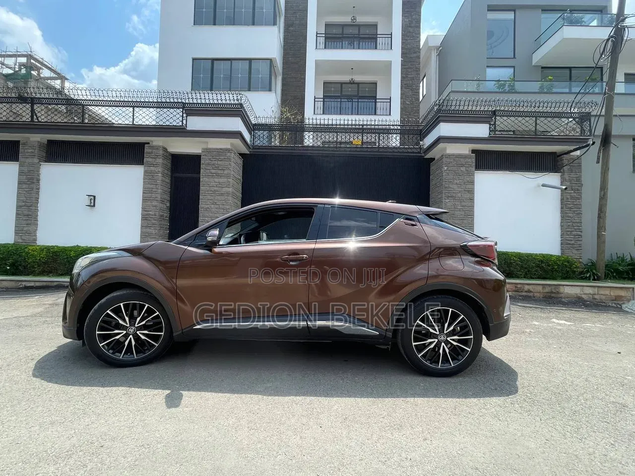 Toyota C-HR 2017 Brown