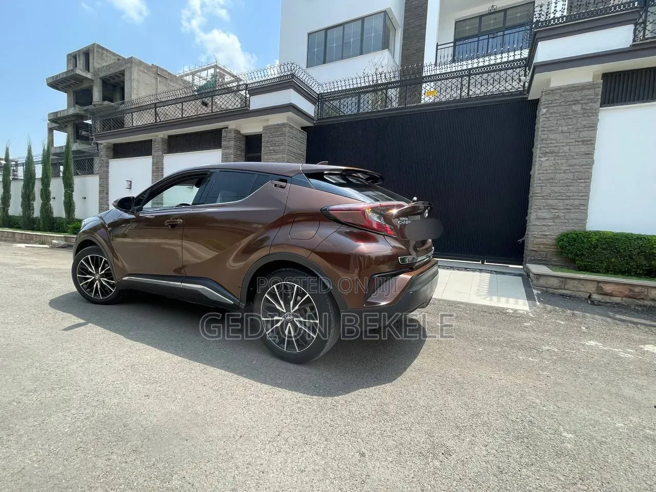 Toyota C-HR 2017 Brown