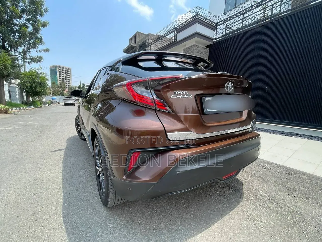 Toyota C-HR 2017 Brown