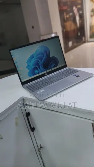 New Laptop HP Stream Notebook 16GB Intel Core i7 SSD 1T