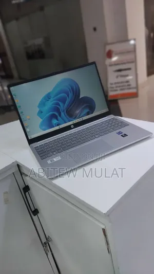 New Laptop HP Stream Notebook 16GB Intel Core i7 SSD 1T
