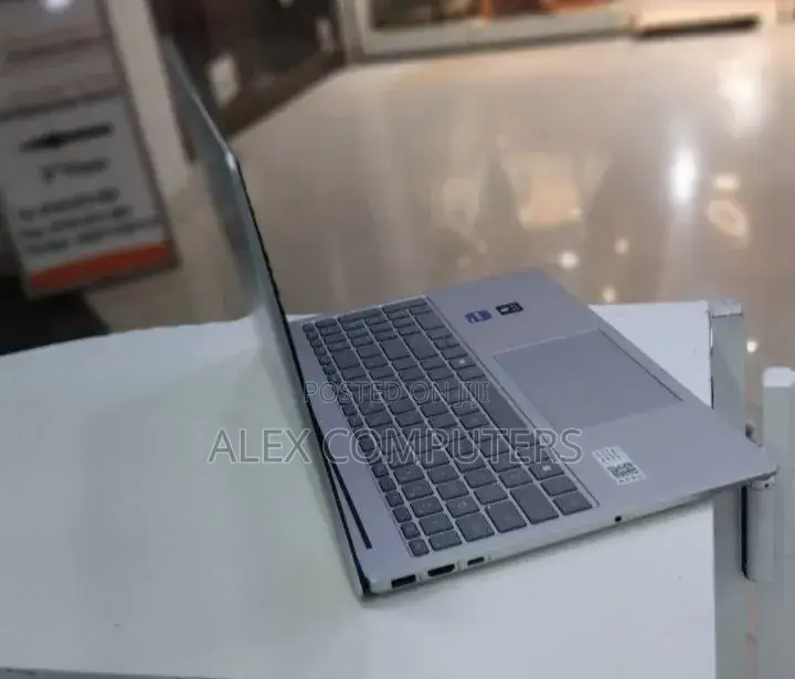 New Laptop HP Stream Notebook 18GB Intel Core i7 SSD 1T