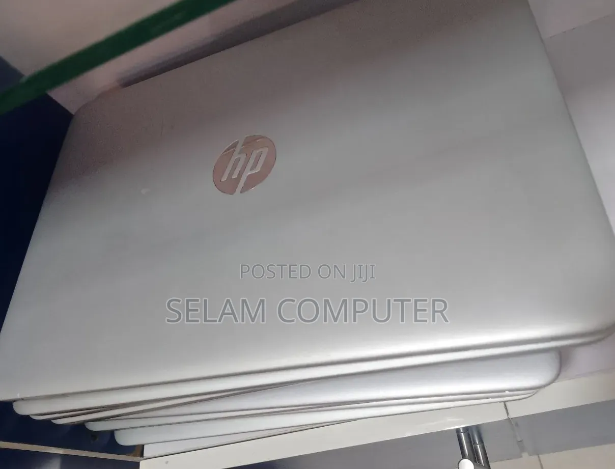 New Laptop HP EliteBook Folio 1040 G3 6GB Intel Core i5 SSD 512GB