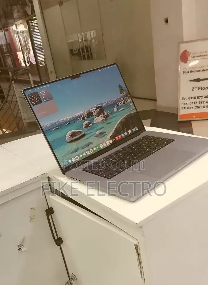 New Laptop Apple MacBook Pro 2021 M1 32GB Apple M1 Pro SSD 1T