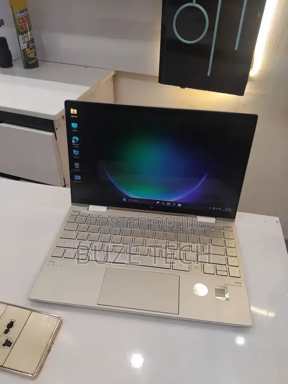 New Laptop HP Envy x360 8GB Intel Core i7 SSD 512GB