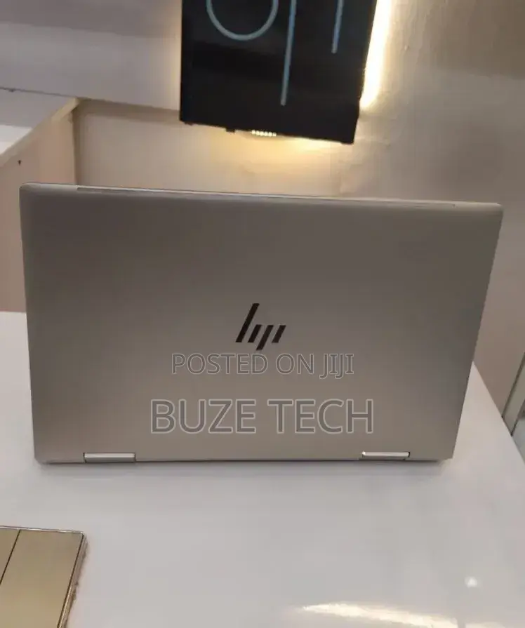 New Laptop HP Envy x360 8GB Intel Core i7 SSD 512GB