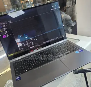New Laptop Samsung 16GB Intel Core Ultra 7 SSD 512GB