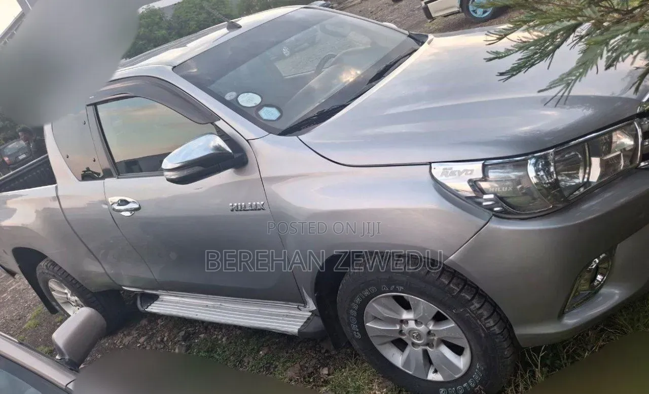 Toyota Hilux 2017 Silver