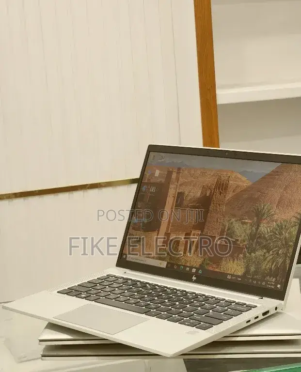 New Laptop HP EliteBook 830 G8 16GB Intel Core i7 SSD 512GB
