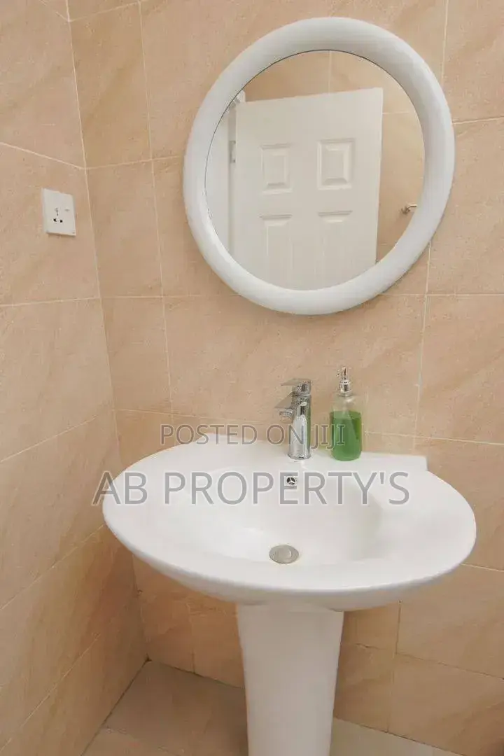Furnished 2bdrm Apartment in ቦሌ ደንበል, Bole for sale