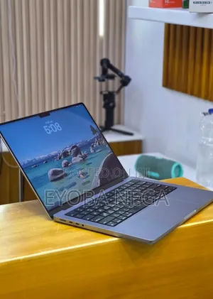 New Laptop Apple MacBook Pro 2021 M1 32GB Apple M1 Pro SSD 512GB