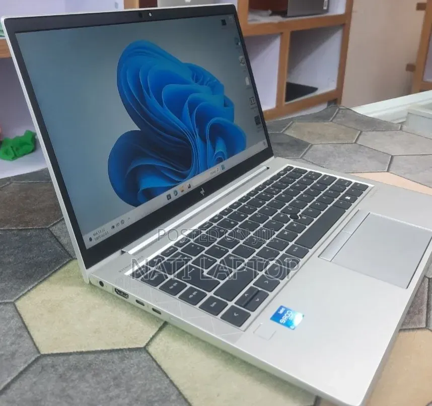 New Laptop HP EliteBook 840 G8 16GB Intel Core i5 SSD 512GB