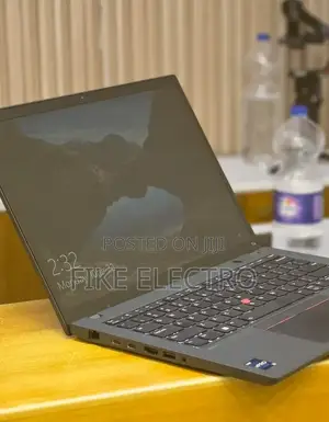 New Laptop Lenovo ThinkPad T14s Gen 2 16GB Intel Core i5 SSD 512GB