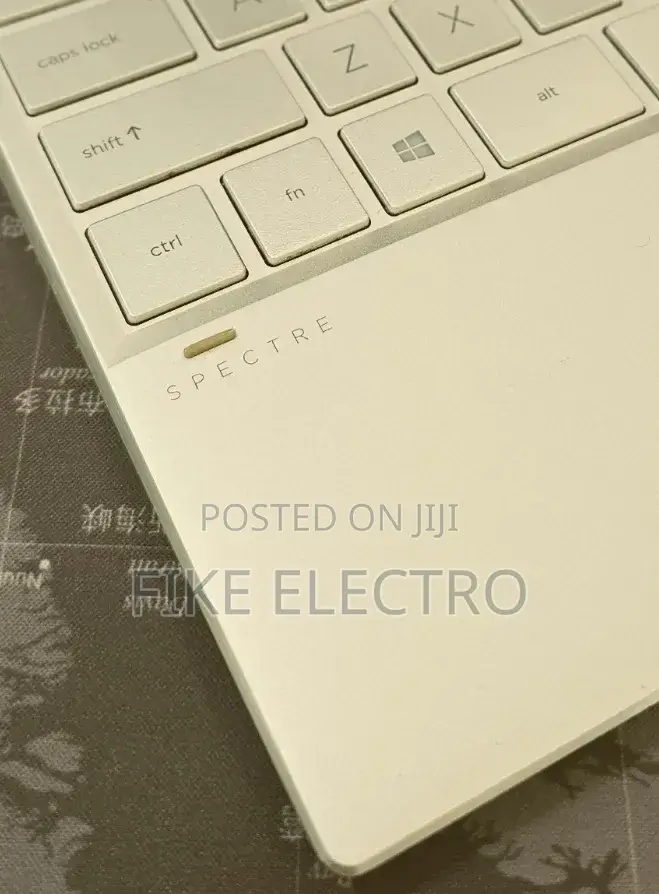 New Laptop HP Spectre X360 8GB Intel Core i7 SSD 512GB