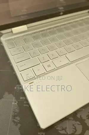 New Laptop HP Spectre X360 8GB Intel Core i7 SSD 512GB