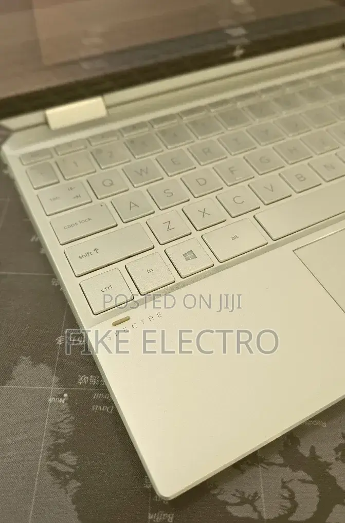 New Laptop HP Spectre X360 8GB Intel Core i7 SSD 512GB
