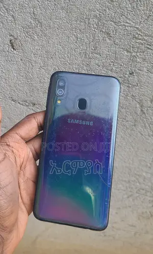 Samsung Galaxy A40 64 GB