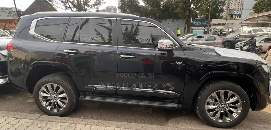 New Toyota Land Cruiser 2025 Black