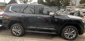 New Toyota Land Cruiser 2025 Black