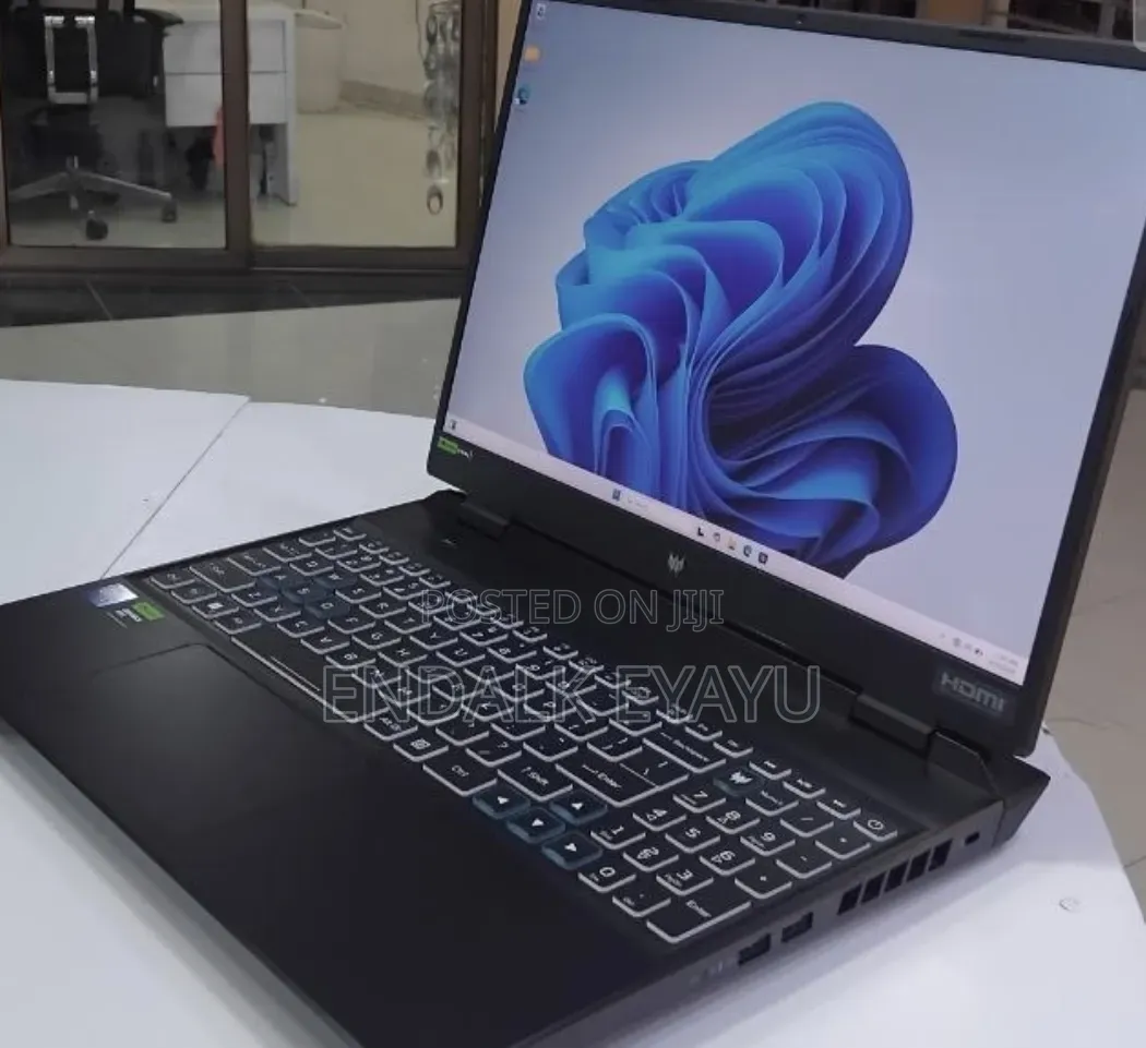 New Laptop Acer Predator Helios 16 16GB Intel Core i9 SSD 1T