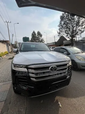 New Toyota Land Cruiser 2025 Black
