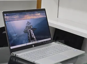 New Laptop HP Pavilion 15 8GB Intel Core i7 SSD 256GB