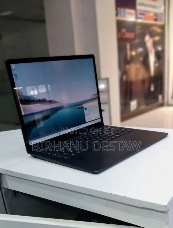 New Laptop Microsoft Surface Laptop 4 16GB Intel Core i7 SSD 512GB