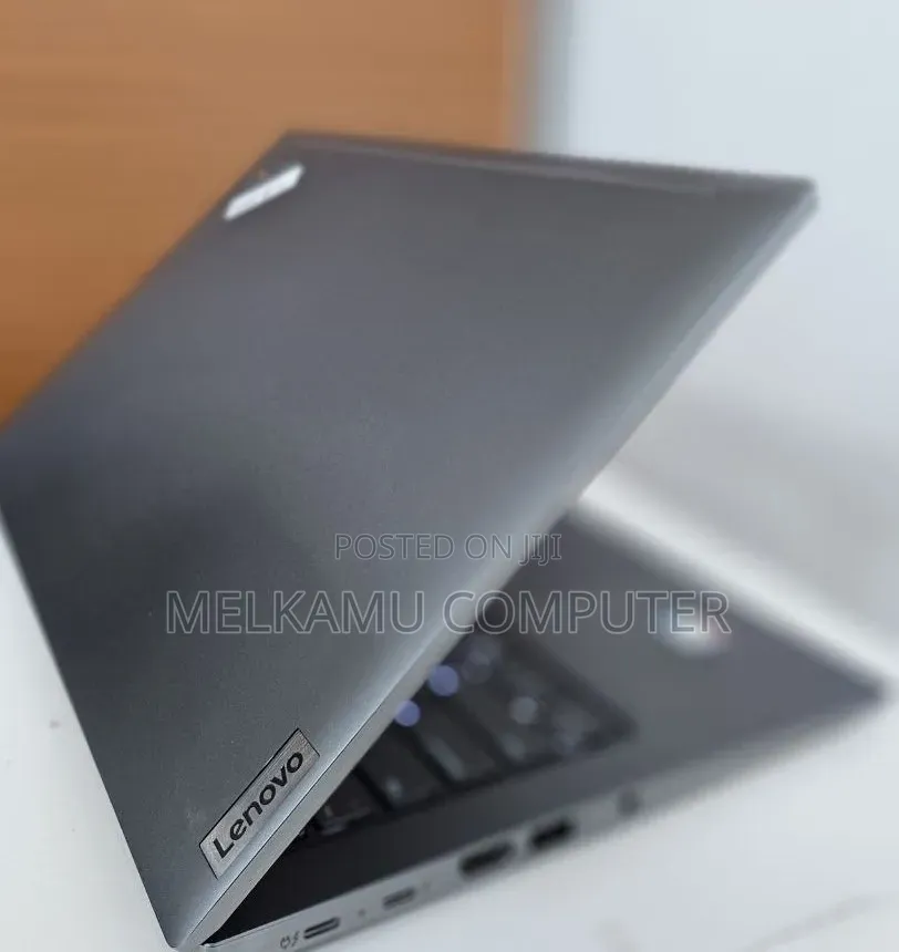 New Laptop Lenovo ThinkPad T14s G4 16GB Intel Core i7 SSD 512GB
