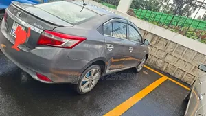 Toyota Yaris 2015 Gray