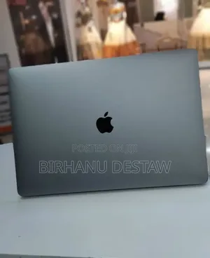New Laptop Apple MacBook Pro 2017 16GB Intel Core i7 SSD 512GB