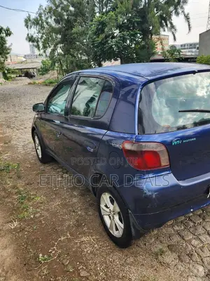 Toyota Vitz 2001 Blue