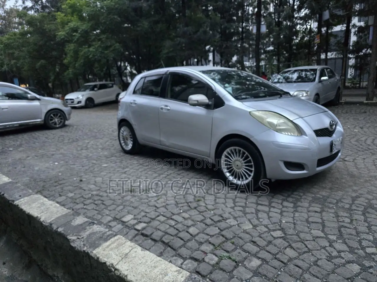Toyota Yaris 2010 Silver