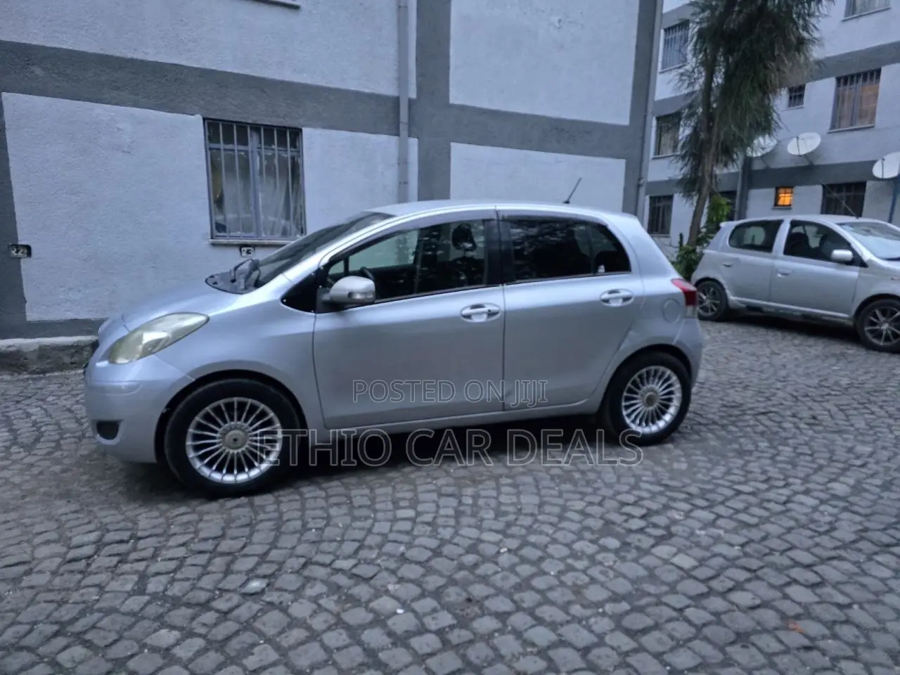 Toyota Yaris 2010 Silver