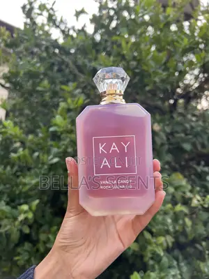Kayali Vanilla Candy Rock Sugar