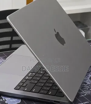New Laptop Apple MacBook Pro 2023 M3 8GB Apple M3 Pro SSD 512GB
